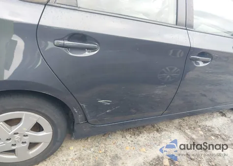 2010 Toyota Prius Iii z USA, uszkodzony, nr VIN JTDKN3DU8A0245607